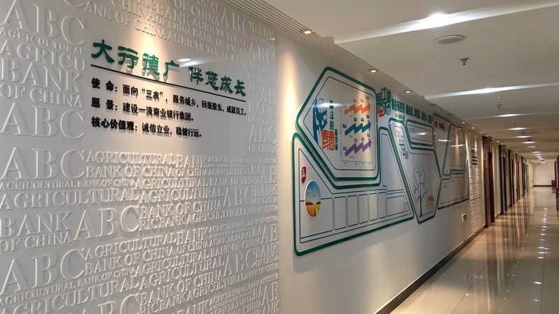 在挑选活动搭建材质时，还需要考虑以下因素：